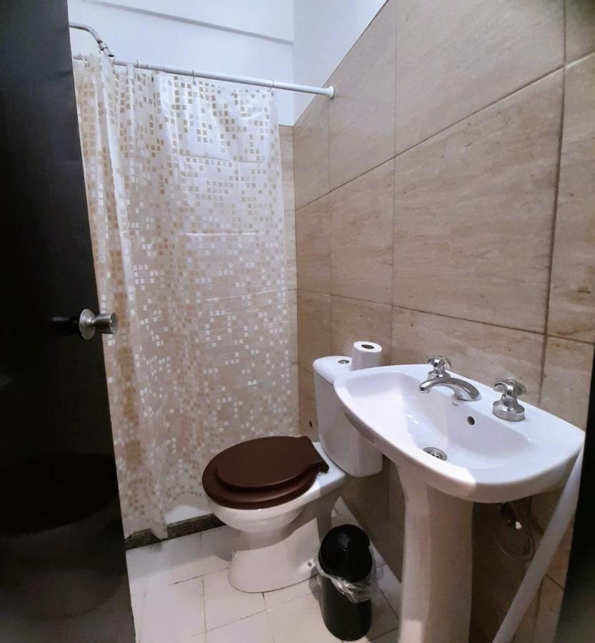 Hotel Vanderloo Посадас Екстериор снимка