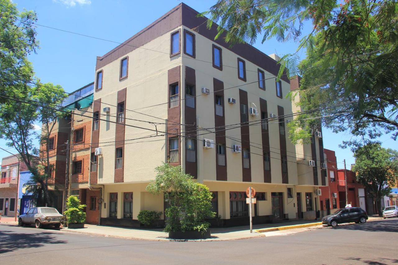 Hotel Vanderloo Посадас Екстериор снимка